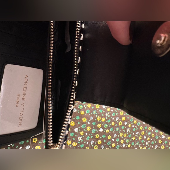 Adrienne Vittadini, NWT Wallet, Mettalic - Picture 12 of 15